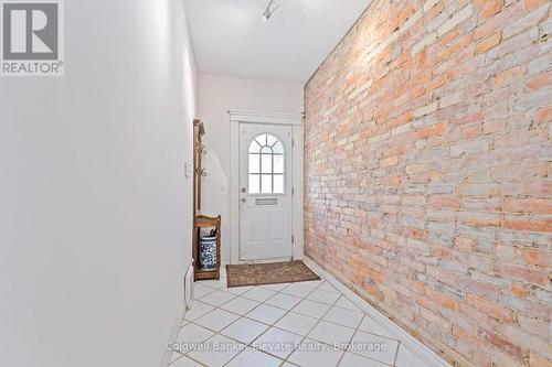 27 Tisdale Street N, Hamilton, ON - Indoor Photo Showing Other Room