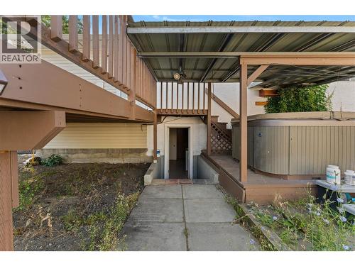 2858 Aberdeen Road, West Kelowna, BC - Outdoor