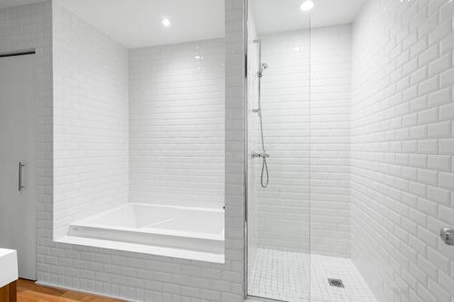 Salle de bains - 2151 Rue Sherbrooke E., Montréal (Le Plateau-Mont-Royal), QC 