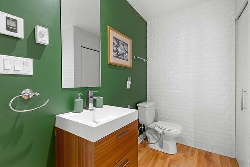 Bathroom - 2151 Rue Sherbrooke E., Montréal (Le Plateau-Mont-Royal), QC 