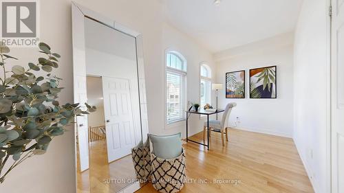 3964 Thomas Alton Boulevard, Burlington, ON - Indoor Photo Showing Other Room