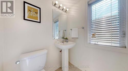 3964 Thomas Alton Boulevard, Burlington, ON - Indoor Photo Showing Bathroom