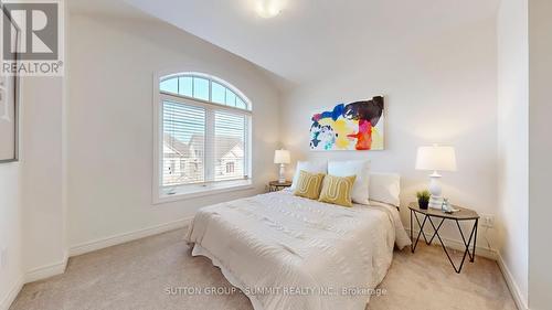 3964 Thomas Alton Boulevard, Burlington, ON - Indoor Photo Showing Bedroom