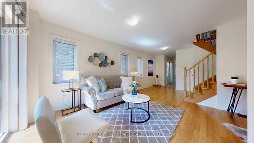 3964 Thomas Alton Boulevard, Burlington, ON - Indoor Photo Showing Living Room