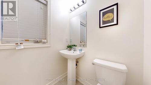 3964 Thomas Alton Boulevard, Burlington, ON - Indoor Photo Showing Bathroom