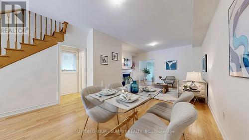 3964 Thomas Alton Boulevard, Burlington, ON - Indoor Photo Showing Dining Room