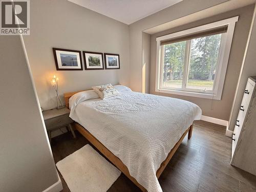 2196 Gassoff Road, Quesnel, BC - Indoor Photo Showing Bedroom