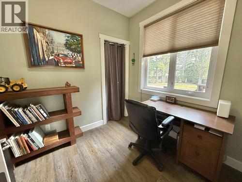 2196 Gassoff Road, Quesnel, BC - Indoor Photo Showing Office