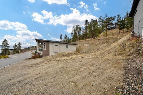 3475 Shayler Road, Kelowna, BC - Outdoor