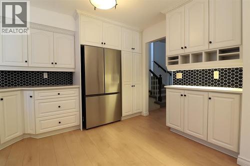 1912 Winslow Crescent, Sarnia, ON - Indoor Photo Showing Kitchen