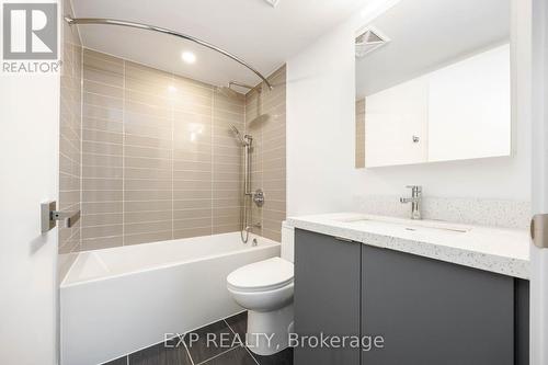 219 - 30 Tretti Way, Toronto, ON - Indoor Photo Showing Bathroom