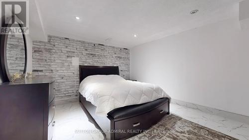 2 Newman Avenue, Richmond Hill, ON - Indoor Photo Showing Bedroom