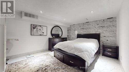 2 Newman Avenue, Richmond Hill, ON - Indoor Photo Showing Bedroom