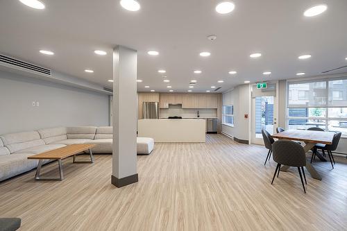 303 7936 206 Street, Langley, BC - Indoor