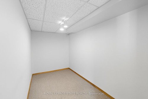 98 East 16Th Street, Hamilton, ON - Indoor Photo Showing Other Room