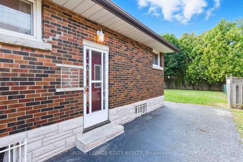 98 East 16Th Street, Hamilton, ON - Outdoor With Exterior