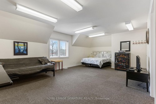 1000 1St Avenue W, Owen Sound, ON - Indoor Photo Showing Bedroom
