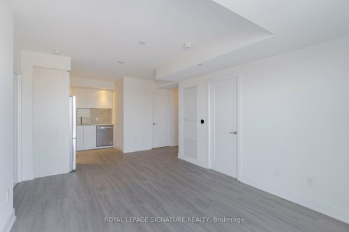 2705-10 Eva Road, Toronto, ON - Indoor Photo Showing Other Room