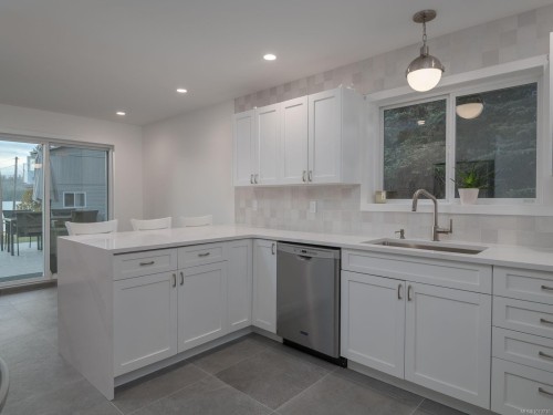 9010 Lord Rd, Port Alberni, BC 