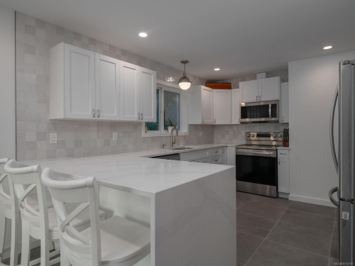 9010 Lord Rd, Port Alberni, BC 