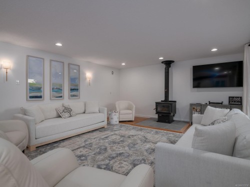 9010 Lord Rd, Port Alberni, BC 