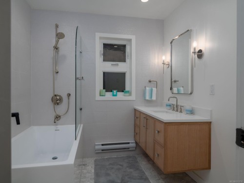 9010 Lord Rd, Port Alberni, BC 