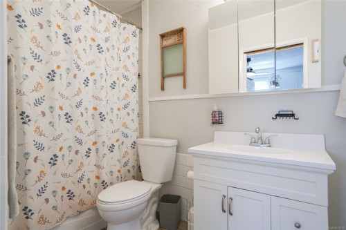 2939 11Th Ave, Port Alberni, BC 