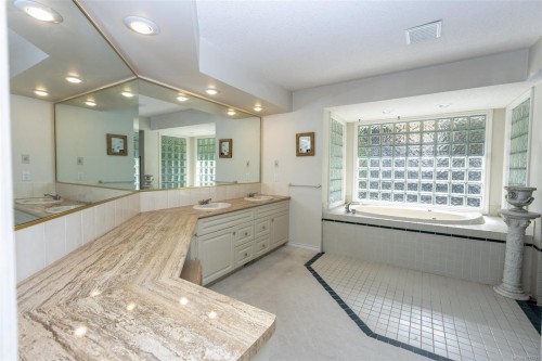 2685 Palmer Rd, Coombs, BC 