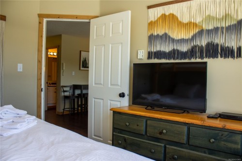 106-1105 Henry Rd, Courtenay, BC - Indoor Photo Showing Bedroom