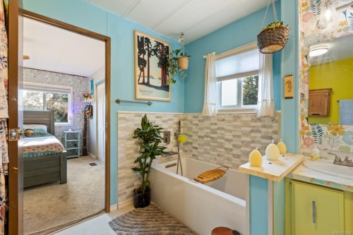 4738 Oakridge Dr, Courtenay, BC 