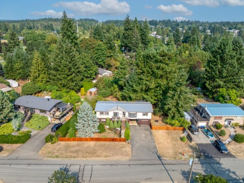 4738 Oakridge Dr, Courtenay, BC 