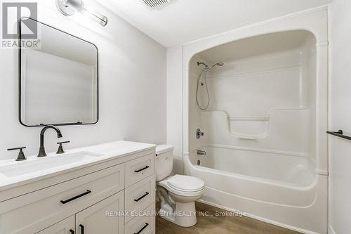107 - 2020 Cleaver Avenue, Burlington, ON - Indoor Photo Showing Bathroom