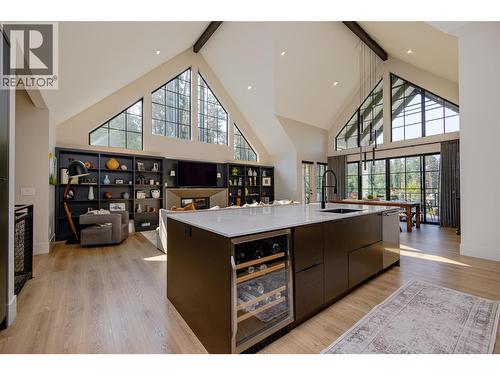 4324 Russo Street, Kelowna, BC - Indoor