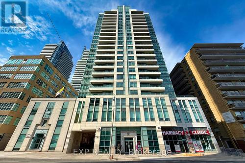 1510 - 212 EGLINTON AVENUE E  Toronto, ON M4P 0A3