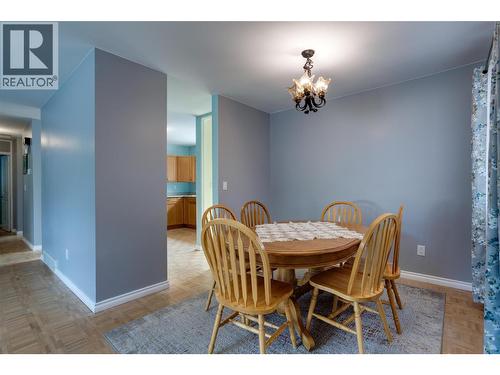 1257 And 1259 Rio Drive, Kelowna, BC - Indoor Photo Showing Dining Room