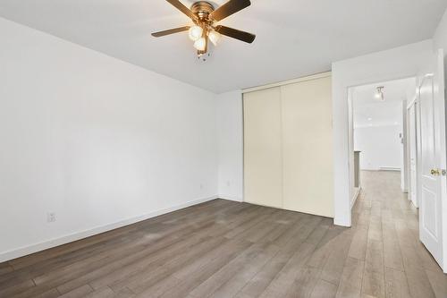 Chambre à coucher principale - 2-625 Rue De Chevillon, Laval (Chomedey), QC - Indoor Photo Showing Other Room