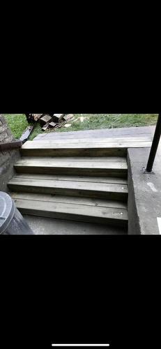Escalier - 2-625 Rue De Chevillon, Laval (Chomedey), QC - 