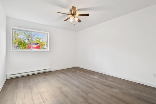 Chambre à coucher principale - 2-625 Rue De Chevillon, Laval (Chomedey), QC - Indoor Photo Showing Other Room