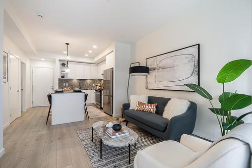 609 7936 206 Street, Langley, BC - Indoor