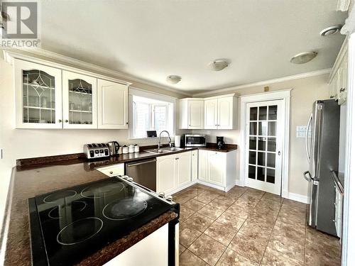 29-33 Motion Drive, Torbay, NL - Indoor Photo Showing Kitchen