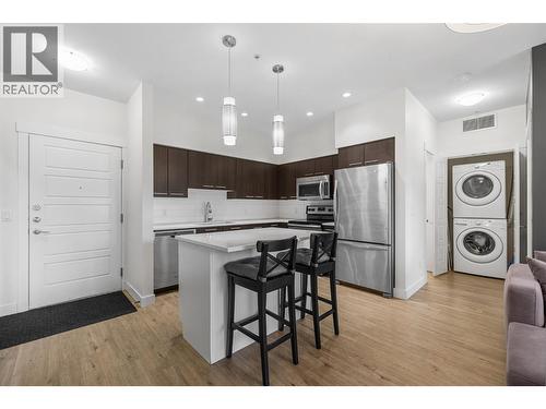 985 Academy Way Unit# 104, Kelowna, BC - Indoor Photo Showing Kitchen With Upgraded Kitchen