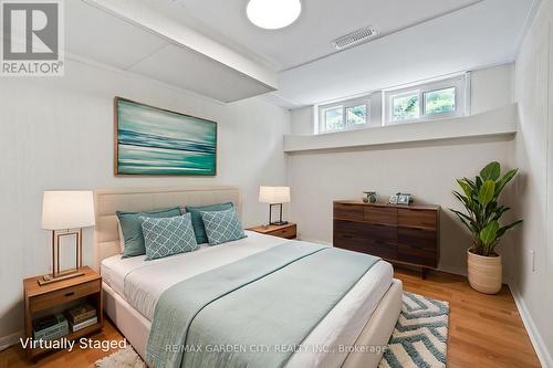 34 Kenworth Drive, St. Catharines (Carlton/Bunting), ON - Indoor Photo Showing Bedroom