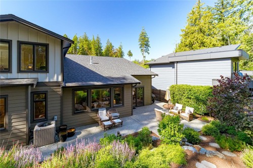 3845 Glen Oaks Dr, Nanaimo, BC 