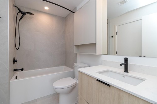 310-3564B Ryder Hesjedal Way, Colwood, BC - Indoor Photo Showing Bathroom