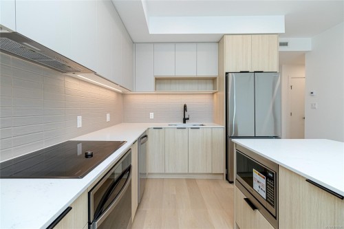 310-3564B Ryder Hesjedal Way, Colwood, BC - Indoor Photo Showing Kitchen