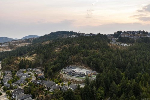 101-2332 Copper Rock Crt, Langford, BC 