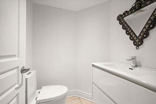 Salle d'eau - 862Z Rue Jules-Poitras, Montréal (Saint-Laurent), QC 