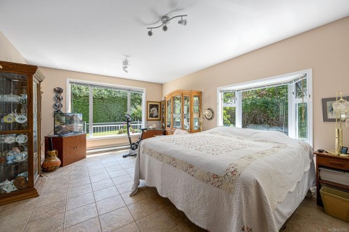 200 Crome Point Rd, Bowser, BC 