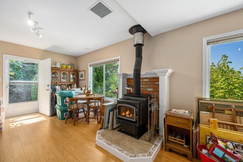 200 Crome Point Rd, Bowser, BC 