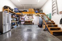 Garage - 